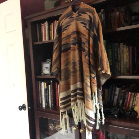 Cozy Boho Shawl - Picture 4 of 7